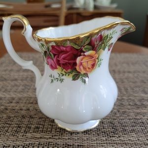 Vintage Royal Albert Old Country Roses Creamer